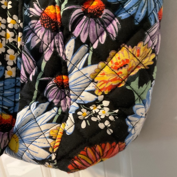 Vera Bradley Multi Strap Shoulder Bag - Daisies - EUC - Picture 3 of 5